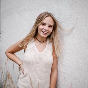 Meet your Posher, Chloe